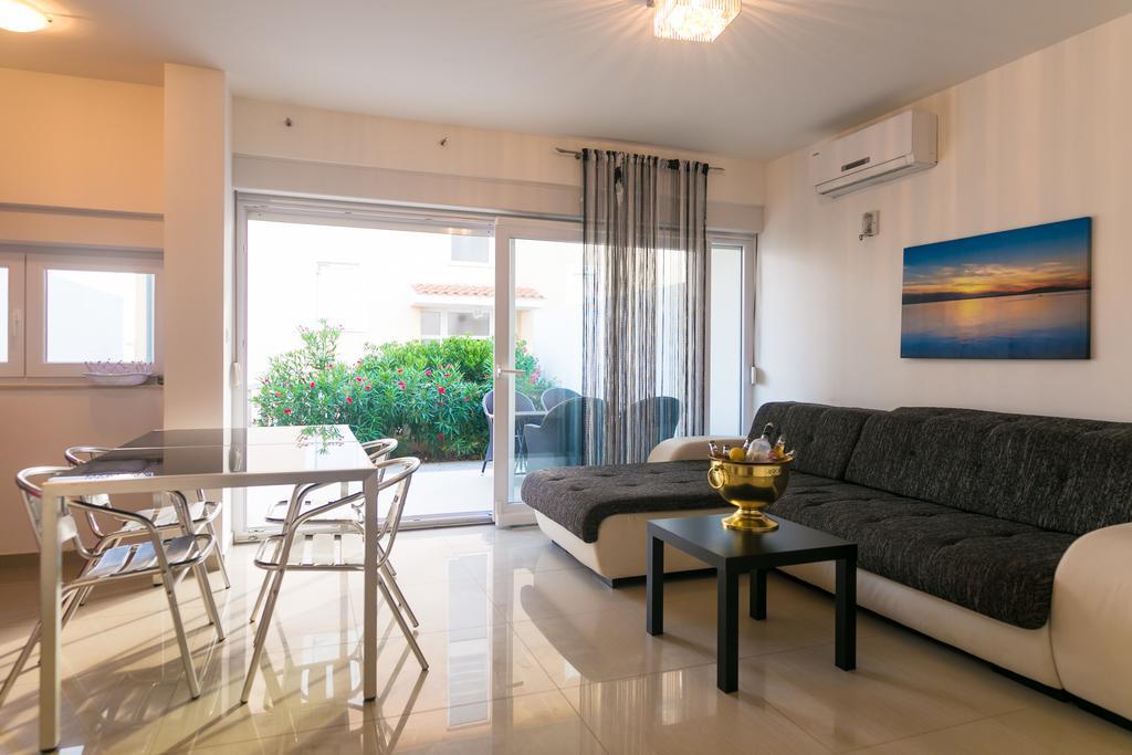 Villa Tina Novalja Exteriér fotografie