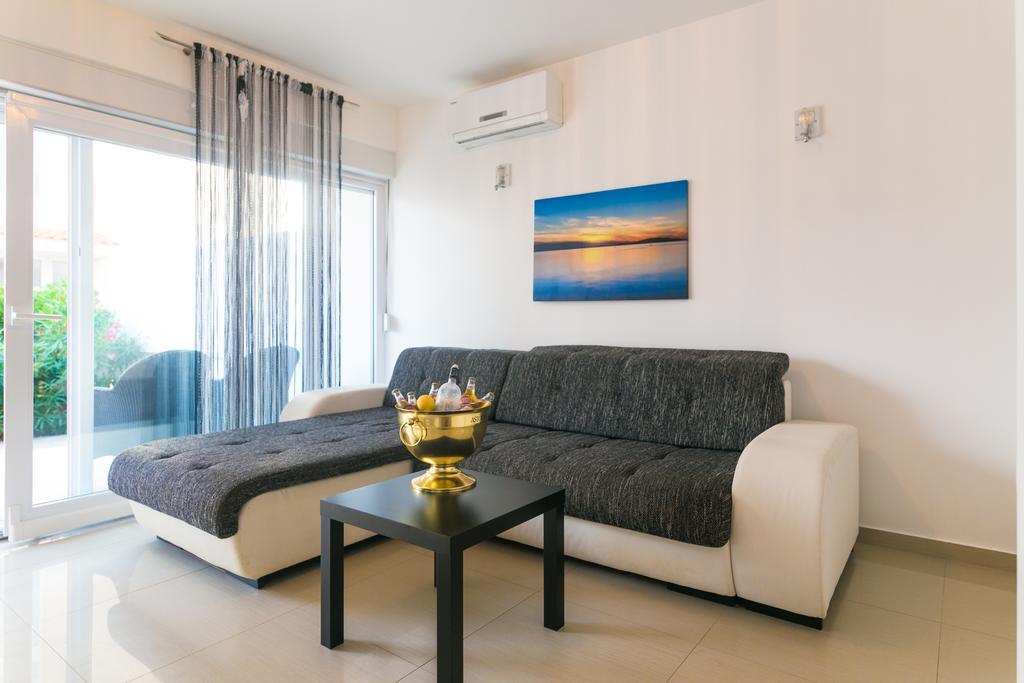 Villa Tina Novalja Exteriér fotografie